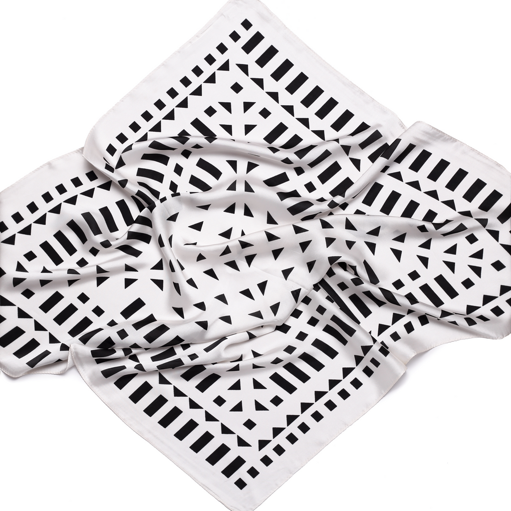 CLASSIC SQAURES SCARF