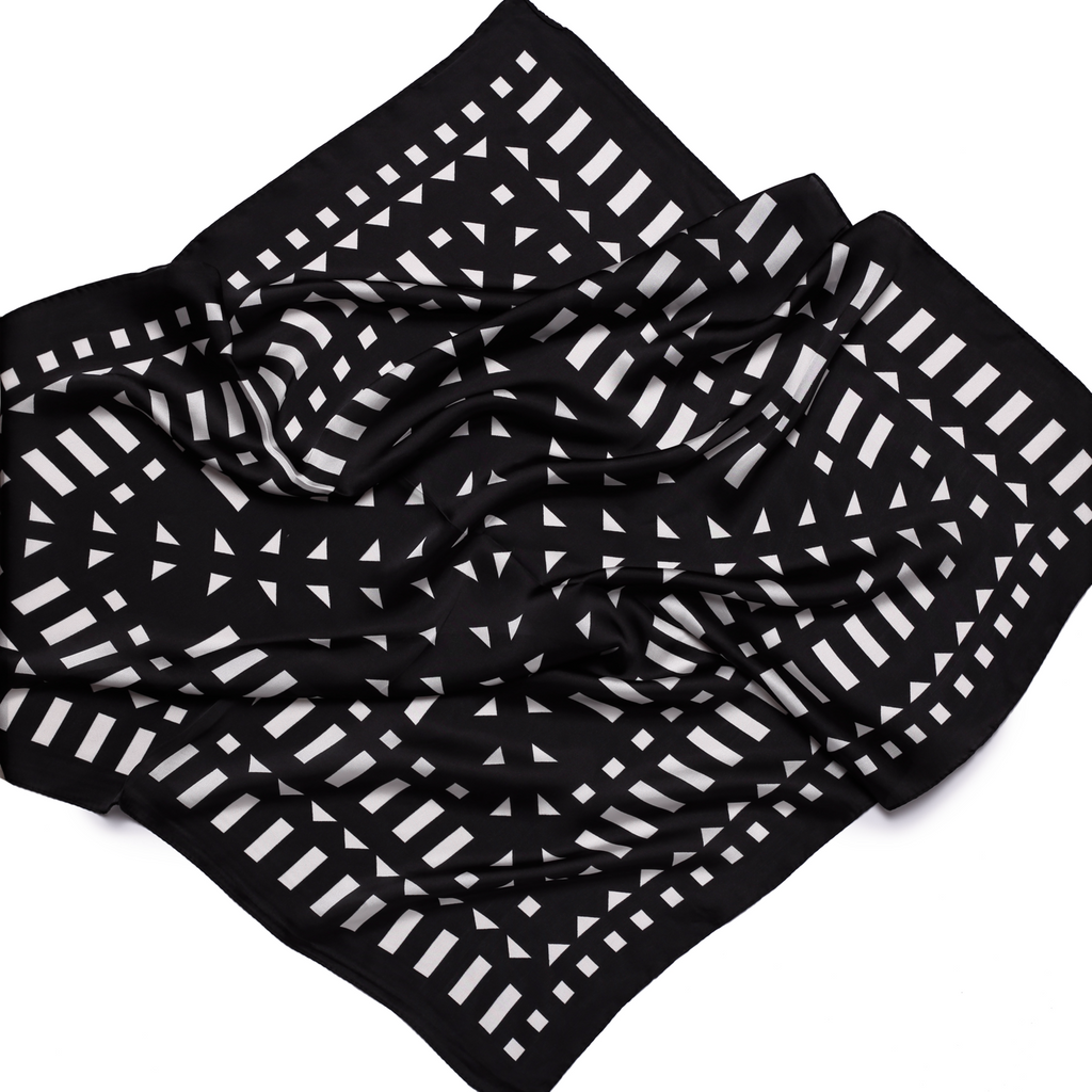 CLASSIC SQUARES  SCARF